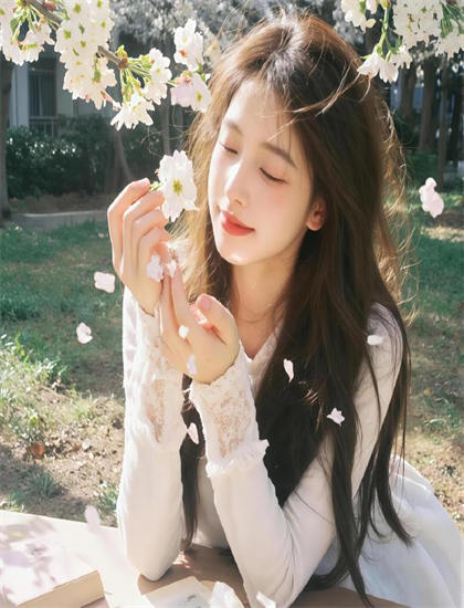 欧美日韩AV无码一区免费二次元-桃花在线观看视频播放免费